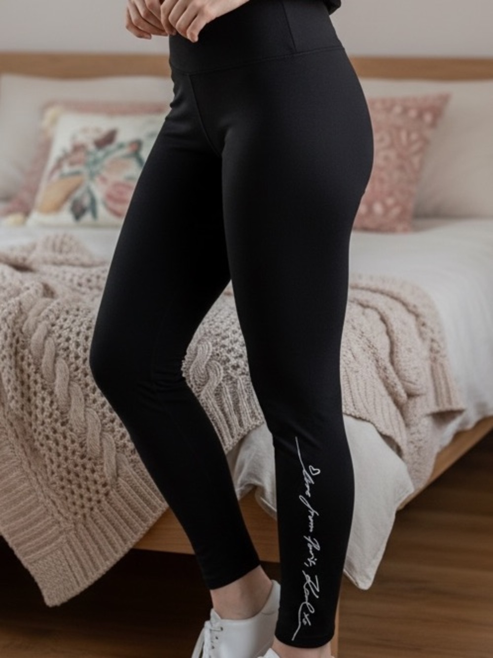 Karl Lagerfeld Leggings 🆕 - Picture 3 of 5